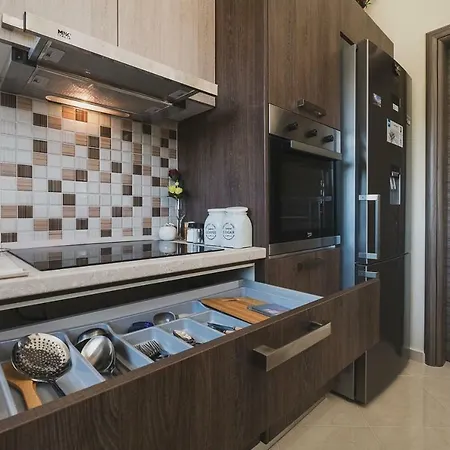 Apartment Spacious With Parking *